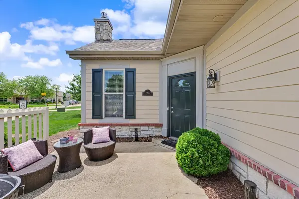 2769 J T Coffman DR, Champaign, IL 61822