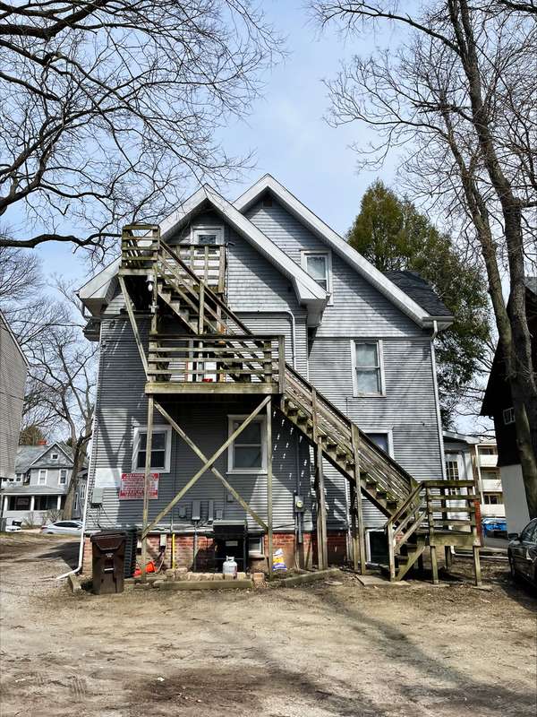 805 W Oregon ST, Urbana, IL 61801