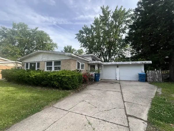 81 E ARQUILLA DR, Chicago Heights, IL 60411