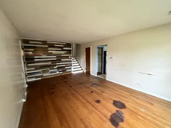 81 E ARQUILLA DR, Chicago Heights, IL 60411