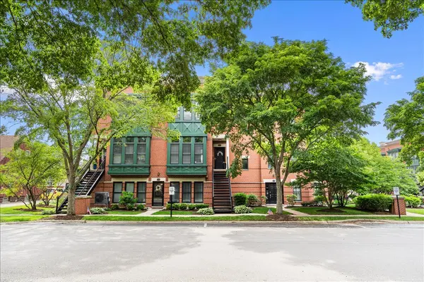 130 N Rose ST, Palatine, IL 60067