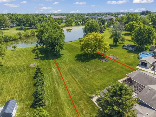 11S669 Schillinger DR, Naperville, IL 60564