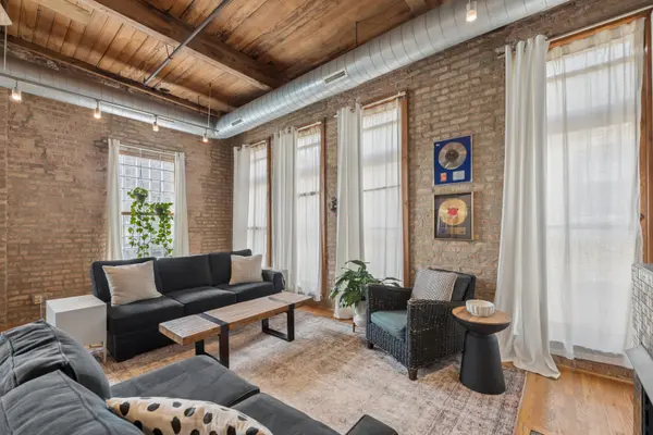 920 W Sheridan RD #308, Chicago, IL 60613