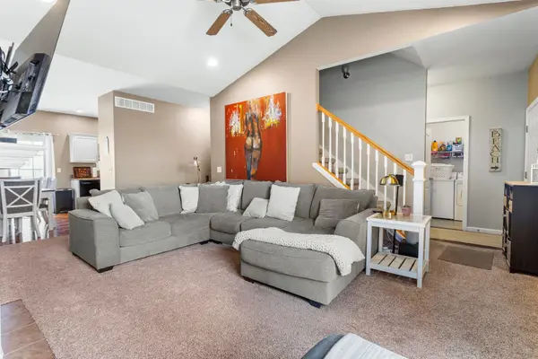 1704 Timber Wolf LN, Mahomet, IL 61853