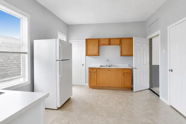 1515 W 17th ST, Chicago, IL 60608