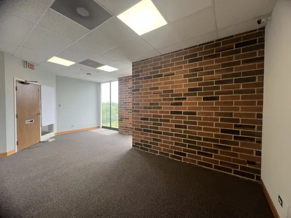 7808 W COLLEGE DR #4SW, Palos Heights, IL 60463