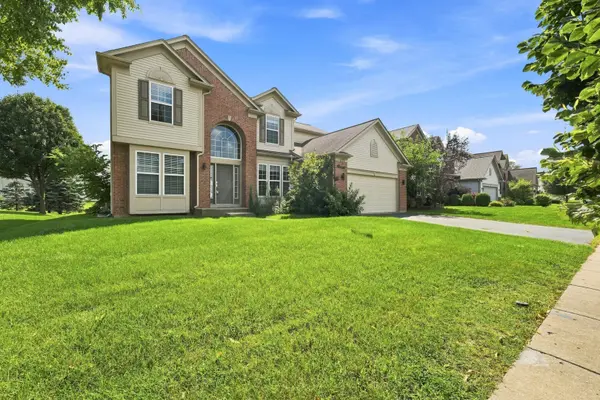 1177 Blue Heron CIR, Antioch, IL 60002