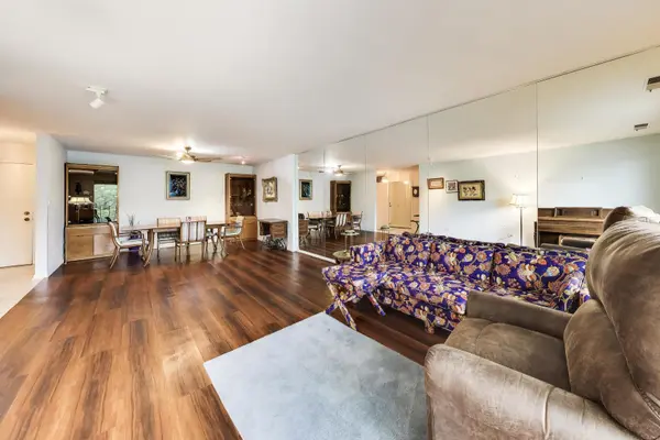 9558 Gross Point RD #A605, Skokie, IL 60076