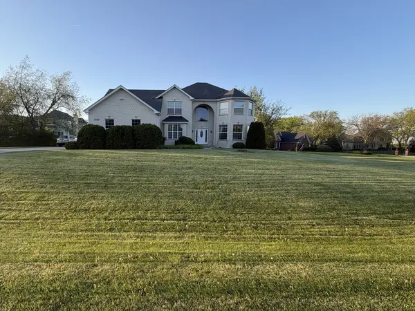 15n805 Pheasant Field LN, Hampshire, IL 60140