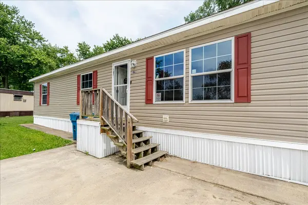 861 4th ST, Normal, IL 61761