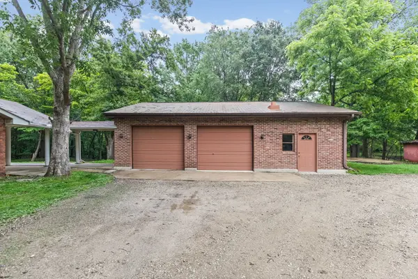 414 Gilliland RD, Walnut Hill, IL 62893