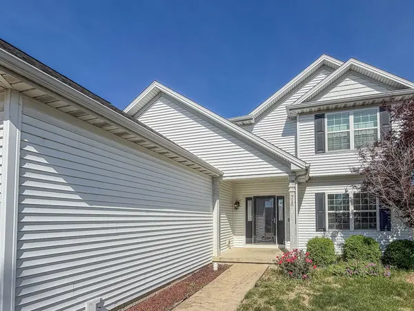 715 Sedgegrass DR, Champaign, IL 61822
