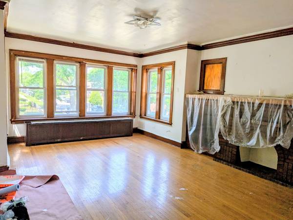1325 N Long AVE, Chicago, IL 60651