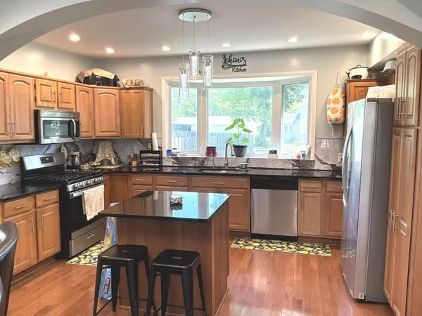 307 Mills RD, Joliet, IL 60433