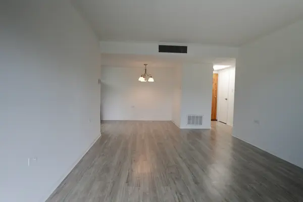 940 Holbrook RD #32C, Homewood, IL 60430