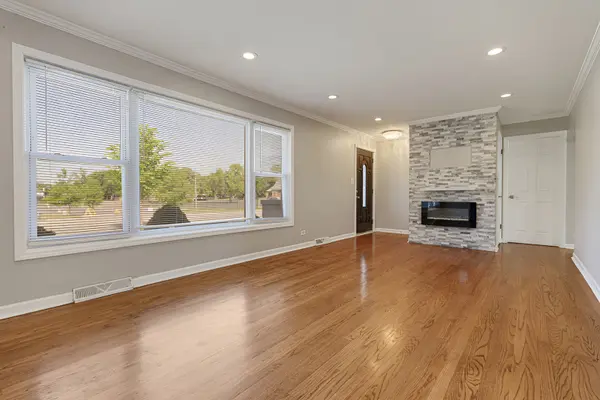 407 N West AVE, Elmhurst, IL 60126