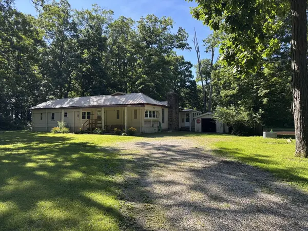 4248 Church RD, Salem, IL 62881