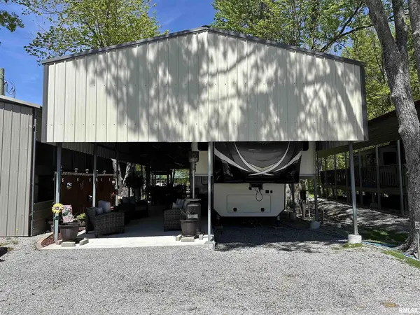 8 McBride CT, Marion, IL 62959