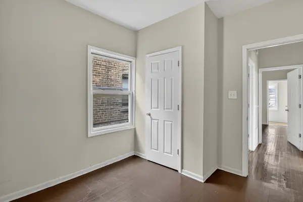 8005 S Blackstone AVE, Chicago, IL 60619