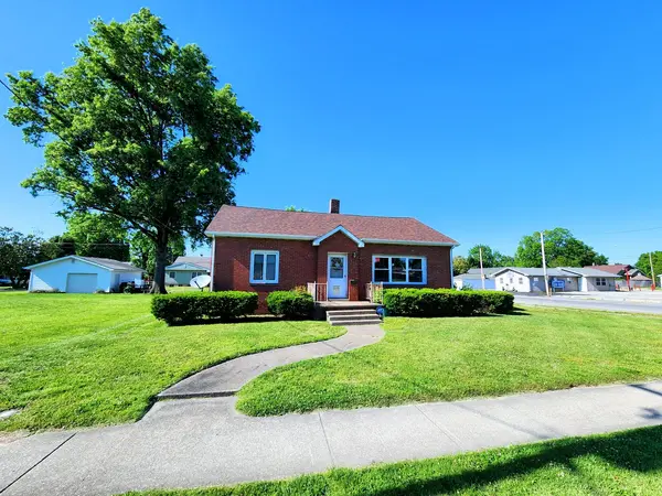 809 E Main ST, West Frankfort, IL 62896