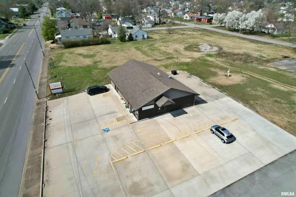 613 E 5th ST, Metropolis, IL 62960