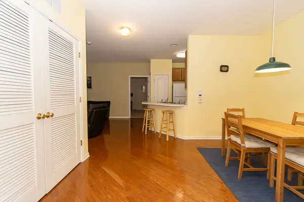 1291 W Lake ST #103, Addison, IL 60101
