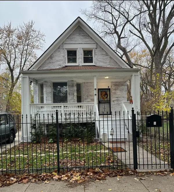 7714 S Marquette AVE, Chicago, IL 60649