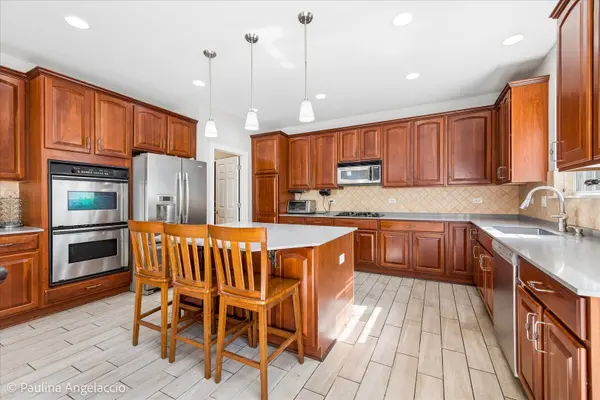 2401 Stonybrook ST, Wauconda, IL 60084