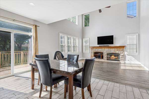 2401 Stonybrook ST, Wauconda, IL 60084