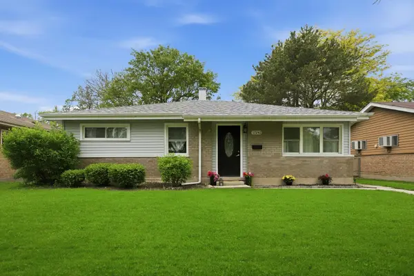 17242 Community ST, Lansing, IL 60438