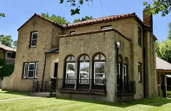 602 S 9th ST, Clinton, IA 52732