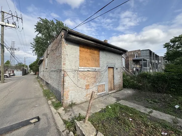 742 N Christiana AVE, Chicago, IL 60624