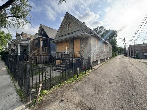 742 N Christiana AVE, Chicago, IL 60624