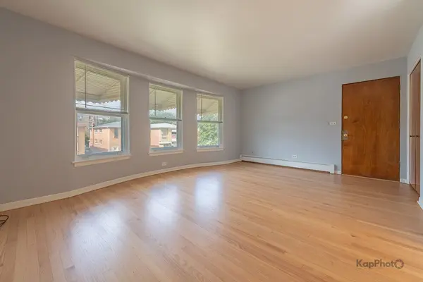 8417 W Berwyn AVE #2, Chicago, IL 60656