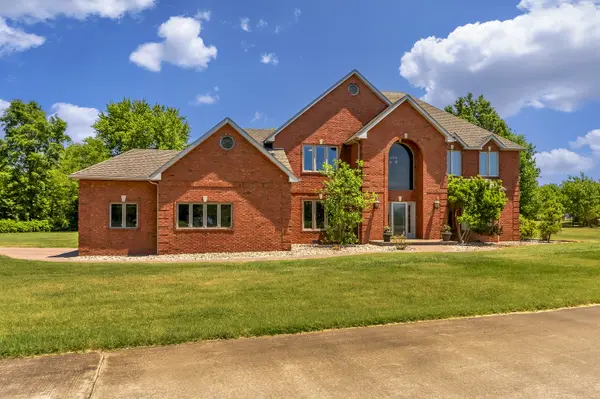 12863 Bowling Alley RD, Benton, IL 62812