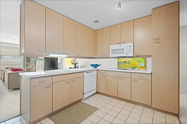 705 11th ST #316, Wilmette, IL 60091