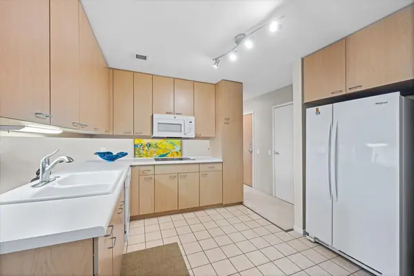 705 11th ST #316, Wilmette, IL 60091