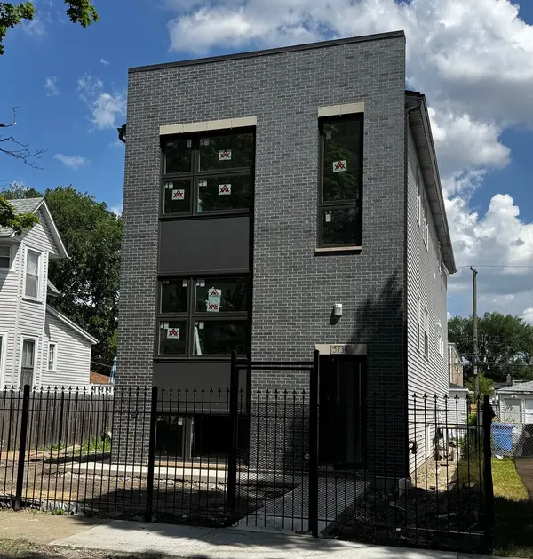 3405 W Monroe ST, Chicago, IL 60624