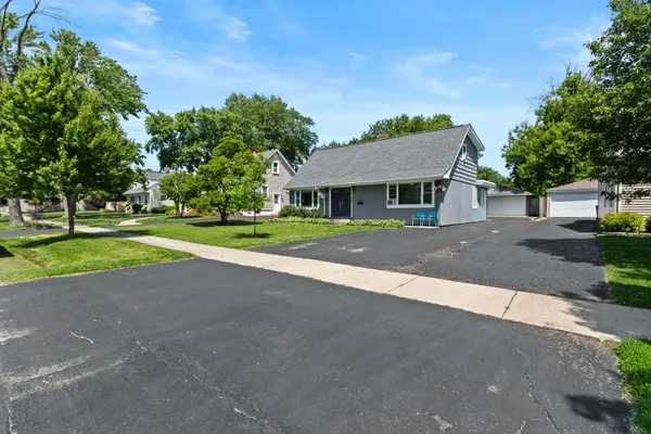 4335 Prospect AVE, Downers Grove, IL 60515