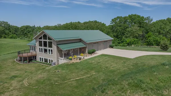 16168 Scenic Ridge RD, Savanna, IL 61074