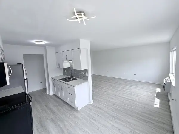 8649 W Foster AVE, Chicago, IL 60656