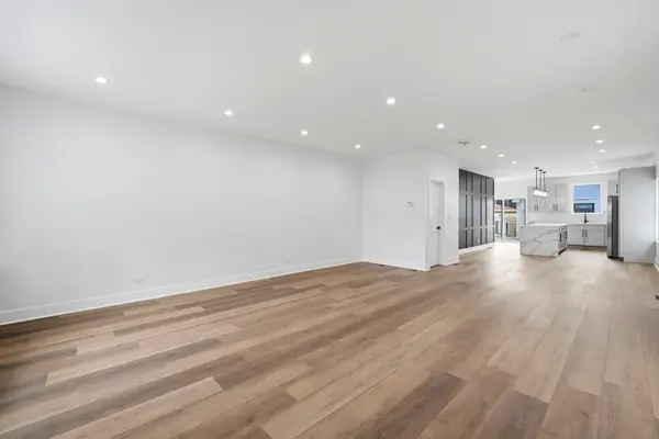 5729 W Ohio ST, Chicago, IL 60644