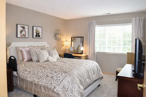 801 N Mclean BLVD #258, Elgin, IL 60123