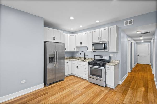 2833 W Polk ST, Chicago, IL 60612