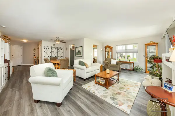 21255 Silktree CIR, Plainfield, IL 60544