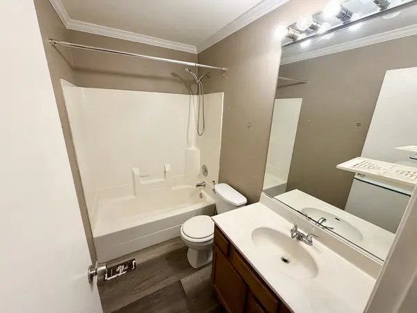 28W560 Bolles AVE, West Chicago, IL 60185