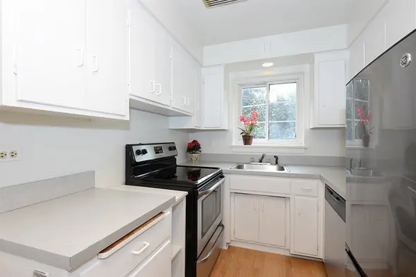 1402 HINMAN AVE #2E, Evanston, IL 60201