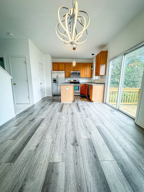 1758 Fredericksburg LN, Aurora, IL 60503