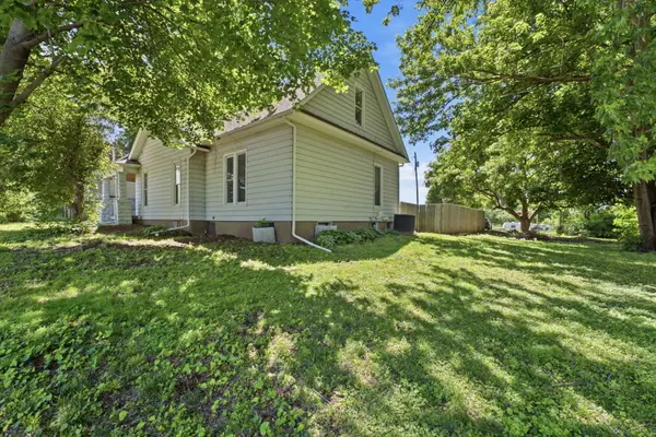 908 4th ST, Orion, IL 61273