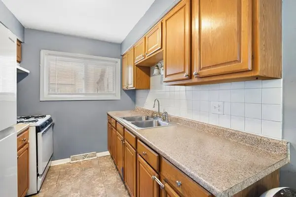 1424 W 115th ST, Chicago, IL 60643